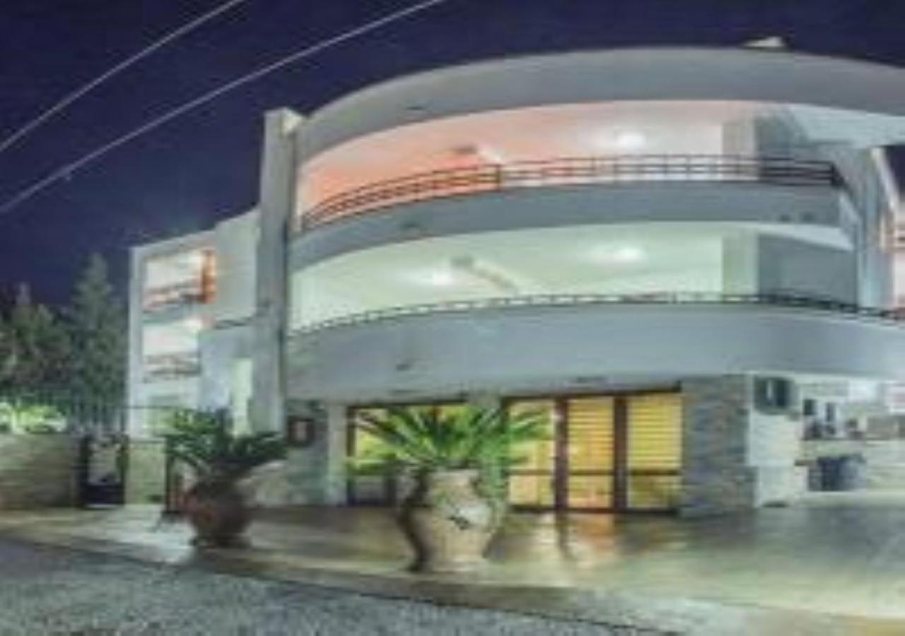 Villa M Dobra Voda Luaran gambar